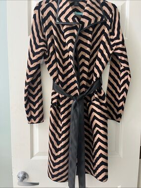 Tahari Black and Camel Chevron Long Sleeve Belted Sweater Coat